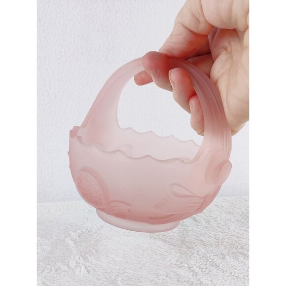 Lenox Imperial Pink Satin Glass Basket Split Handle 5" Button&Bows Pattern 80s - Picture 1 of 9